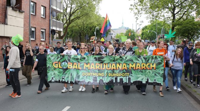 GMM Demo Dortmund Frontbanner – für Cannabis aktiv sein!