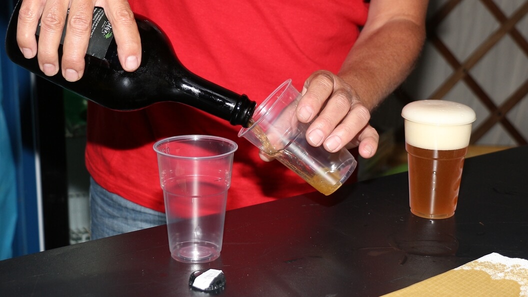 Das Problem der Alkoholsucht – Bierausschank an jeder Ecke